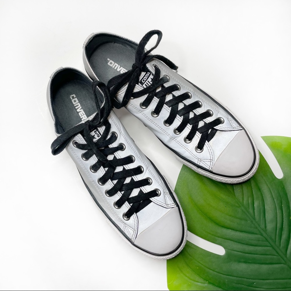 CONVERSE • Chuck Taylor Ox Sneaker